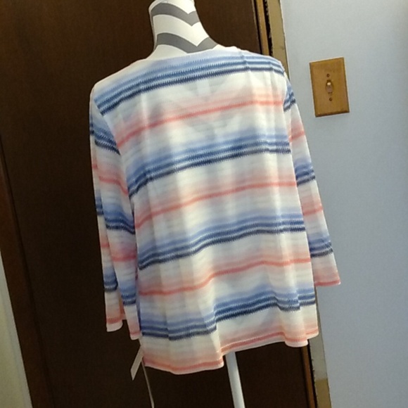 NWT Alfred Dunner 3/4 Sleeve Chevron Print Top w/attached necklace. size XL - Picture 4 of 9